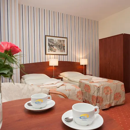 Hotel Gryf 2*