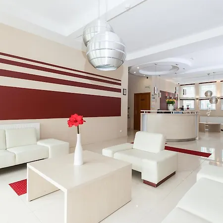 Gryf Hotel 2*